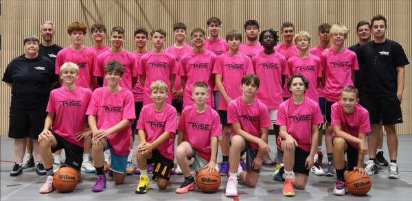 Basketbaltraining tijdens RISE kamp